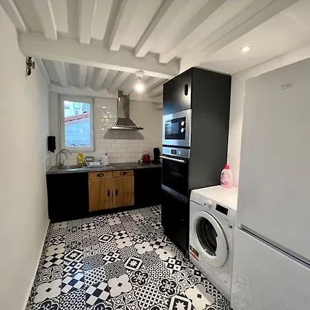 Daire Magnifique Cl-fd Centre Historique Marche Poissons A