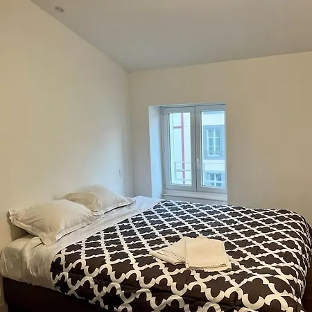 Magnifique Cl-fd Centre Historique Marche Poissons A * Clermont-Ferrand